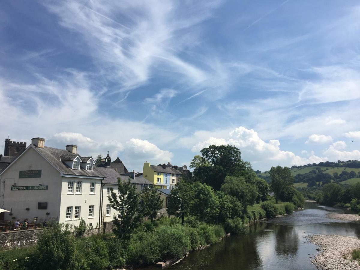 Riverside Brecon Extérieur photo